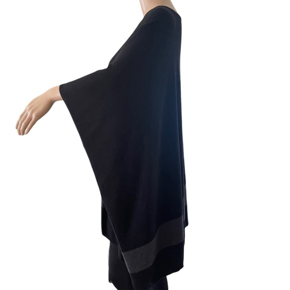 Vertical Design   Lightweight Black Poncho With Single Band of Gray   Size L/XL - Picture 8 of 14